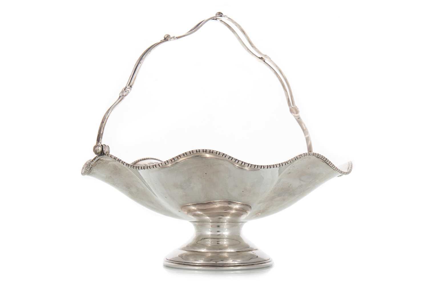Lot 118 - EDWARDIAN SILVER CAKE/FRUIT BASKET