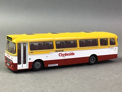 Lot 390 - COLLECTION OF DIE-CAST MODEL BUSES