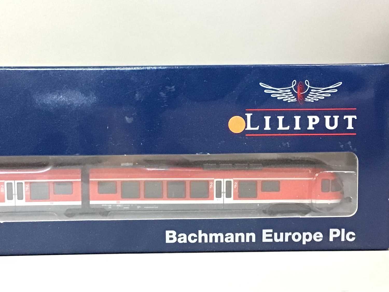 Lot 1071 - MODEL RAILWAY, LILIPUT N-GAUGE REGIONAL TRIEBWAGEN SET
