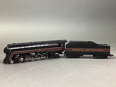 Lot 1079 - MODEL RAILWAY, GROUP OF N-GAUGE ENGINES AND COACHES