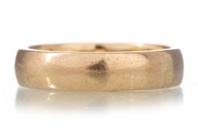 Lot 1244 - WEDDING RING