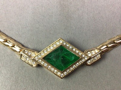 Lot 573 - GROUP OF COSTUME JEWELLERY