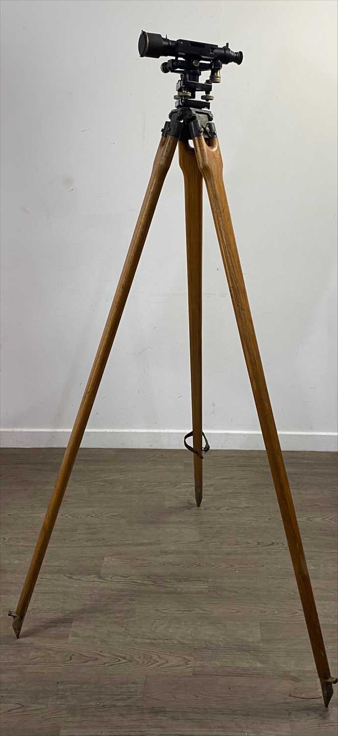 Lot 598 - HALL BRO., SURVEYOR'S LEVEL