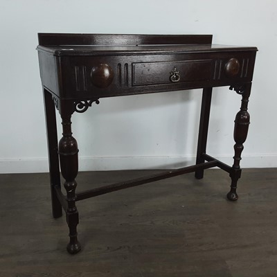 Lot 543 - OAK SIDE TABLE