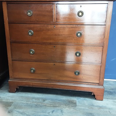 Lot 597 - MAHOGANY BEDROOM SUITE