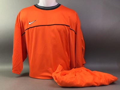 Lot 1652 - TWO HOLLAND INTERNATIONAL TRAINING TOPS