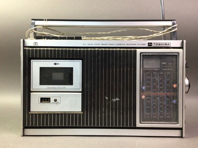 Lot 64 - GRUNDIG RADIO
