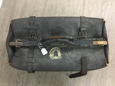 Lot 62 - GLADSTONE BAG