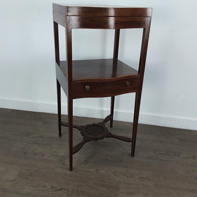 Lot 48 - VICTORIAN MAHOGANY WASHSTAND