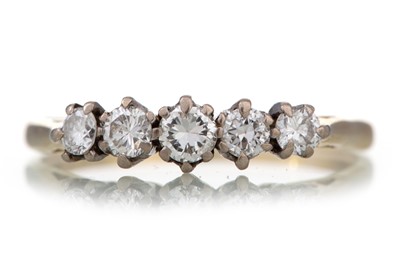 Lot 1266 - DIAMOND FIVE STONE RING