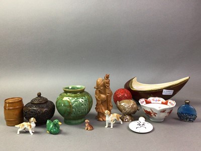 Lot 32 - CHINESE YIXING TEA POT