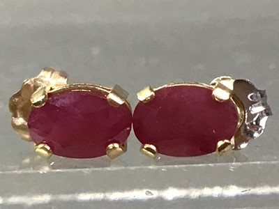 Lot 52 - TWO PAIRS OF GEM SET STUD EARRINGS