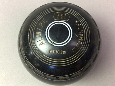 Lot 73 - ALMARK CLUBMASTER SET OF LAWN BOWLS