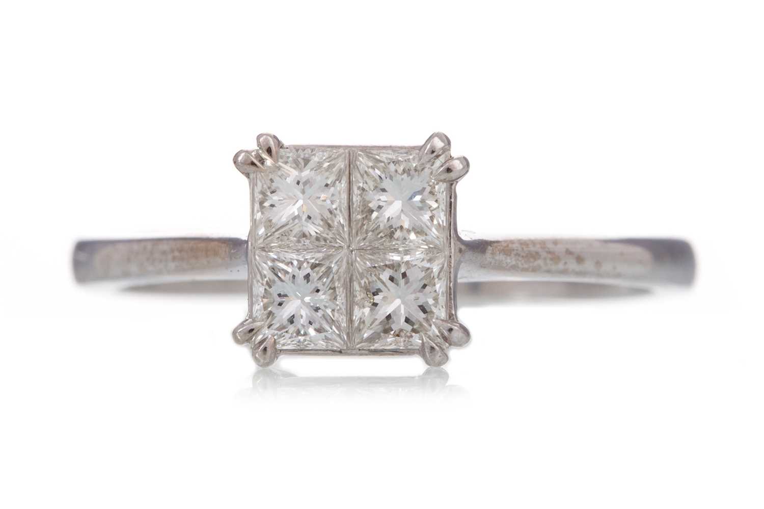 Lot 432 - DIAMOND QUAD RING