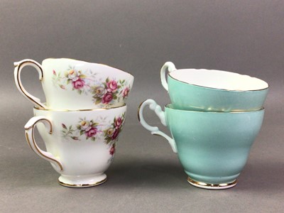 Lot 134 - SUSIE COOPER PART TEA SERVICE