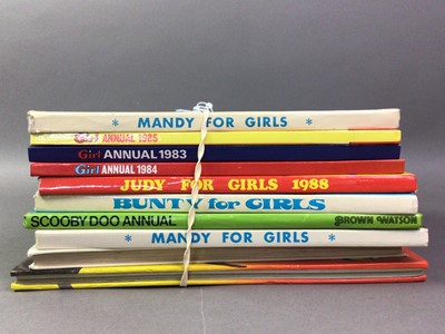 Lot 138 - COLLECTION OF CHILDRENS ALBUMS