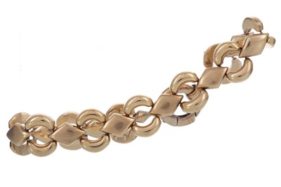 Lot 420 - GOLD BRACELET