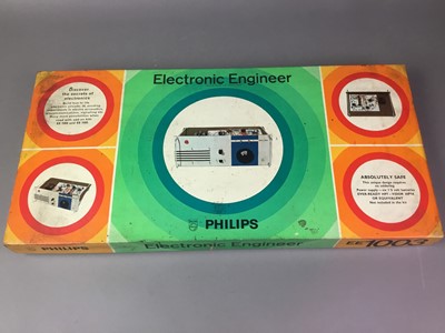Lot 157 - PHILIPS ELECTRONIC ENGINEER EE1003 SET