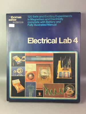 Lot 157 - PHILIPS ELECTRONIC ENGINEER EE1003 SET