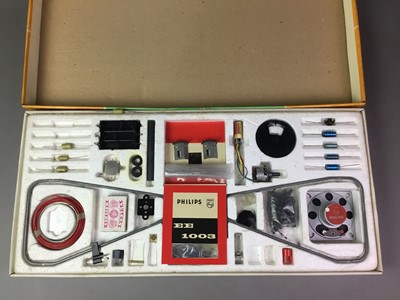 Lot 157 - PHILIPS ELECTRONIC ENGINEER EE1003 SET