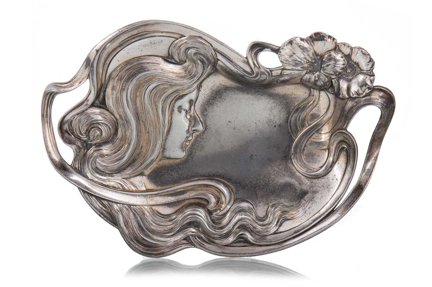 Lot 295 - WMF, ART NOUVEAU SILVER PLATED DISH