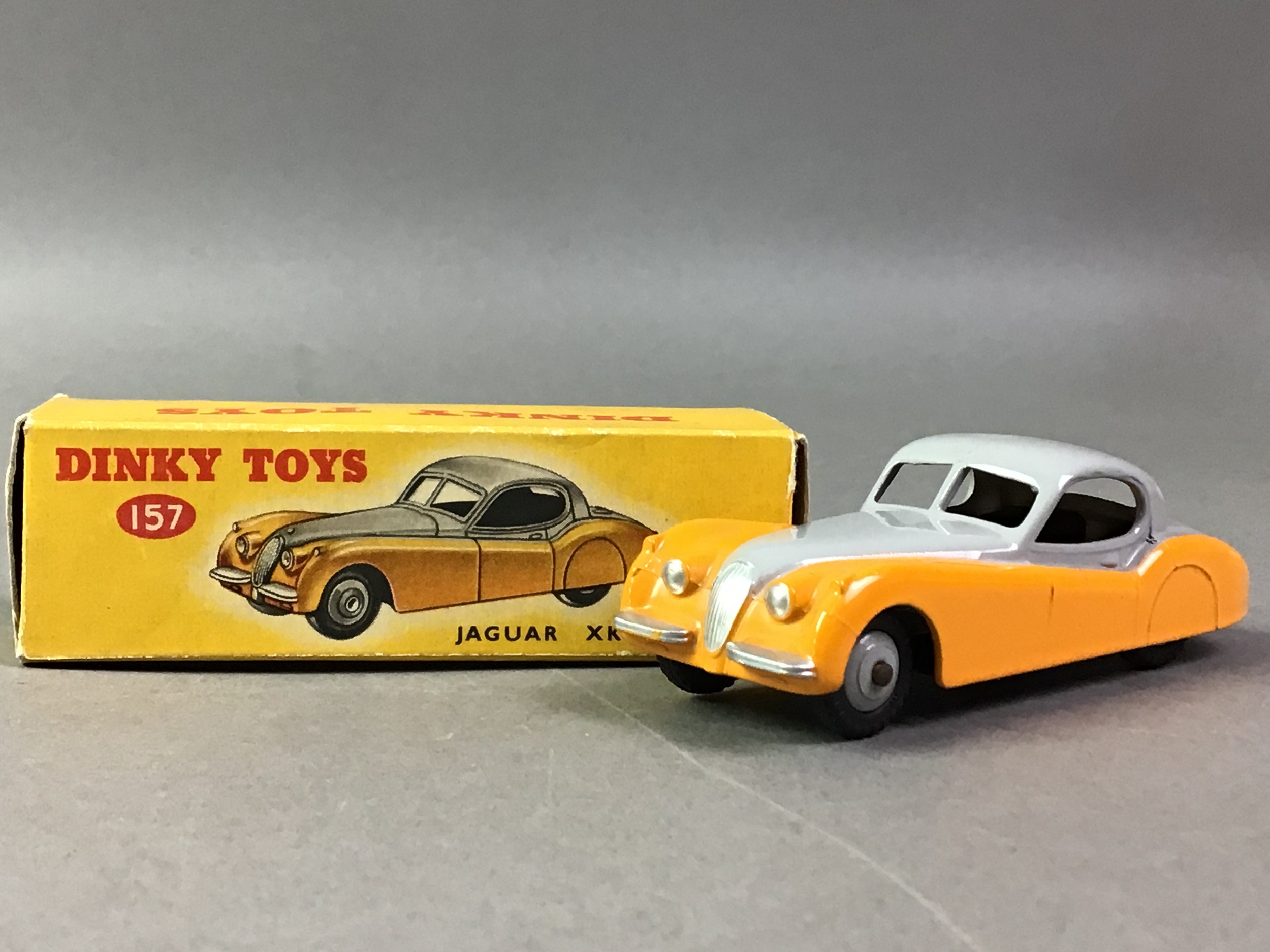 Lot 1085 - DINKY TOYS, 157 JAGUAR XK120 COUPE