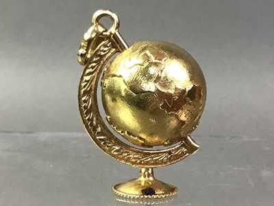 Lot 380 - MODEL TERRESTRIAL GLOBE