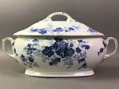 Lot 398 - WEDGWOOD BLOSSOMS PATTERN SOUP TUREEN AND COVER