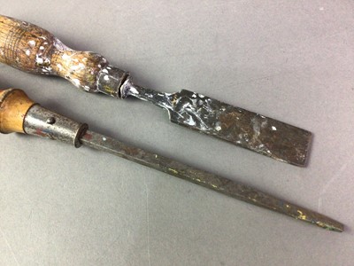 Lot 323 - GROUP OF TOOLS