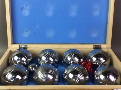 Lot 324 - ESSENTIAL GEAR BOCCE BALL SET