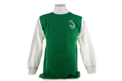 Lot 11 - BERTIE AULD OF HIBERNIAN F.C., SCOTTISH CUP FINAL JERSEY