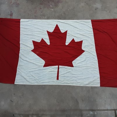 Lot 186 - HUGE CANADIAN FLAG