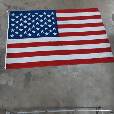 Lot 187 - LARGE AMERICAN FLAG