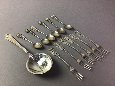 Lot 2 - PAIR OF GEORGE V SILVER SERVING SPOONS