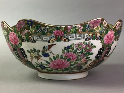 Lot 497 - SET OF THREE CHINESE FAMILLE ROSE CIRCULAR BOWLS