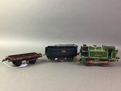 Lot 520 - HORNBY TIN PLATE TRAIN