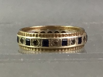 Lot 554 - ETERNITY RING