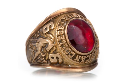 Lot 548 - AMERICAN COLLEGE GRADUATION RING