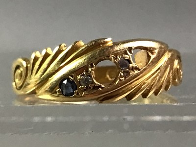 Lot 565 - GOLD DRESS RING