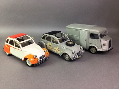 Lot 39 - COLLECTION OF MODEL CARS