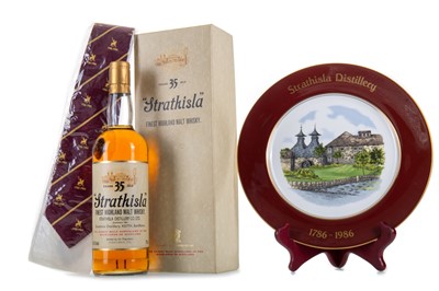 Lot 145 - STRATHISLA 35 YEAR OLD BICENTENARY WITH COMMEMORATIVE PLATE