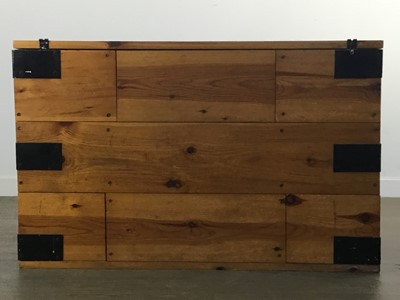 Lot 28 - PINE BLANKET CHEST