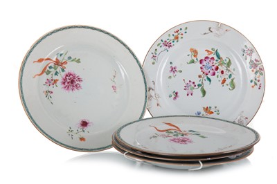 Lot 1072 - GROUP OF FIVE 18TH CENTURY CHINESE FAMILLE ROSE PLATES