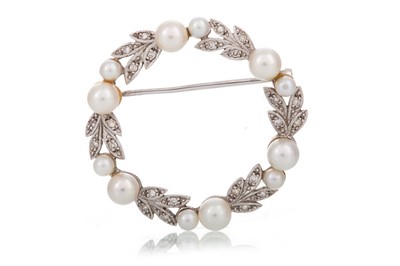 Lot 597 - PEARL AND DIAMOND BROOCH