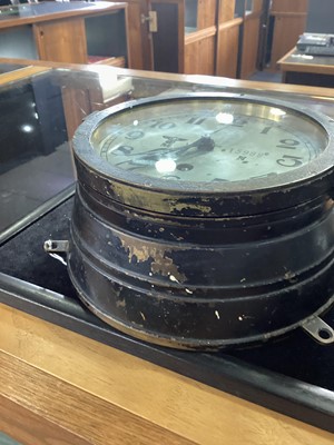 Lot 191 - THIRD REICH KRIEGSMARINE SHIP'S BULKHEAD CLOCK