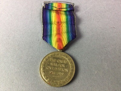 Lot 246 - GROUP OF WAR MEDALS