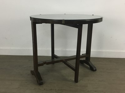 Lot 424 - CHINESE TILT TOP TABLE