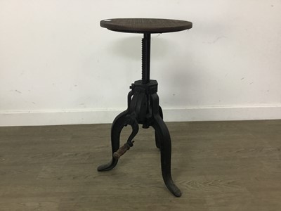 Lot 469 - INDUSTRIAL TELESCOPIC STOOL