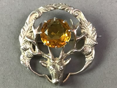 Lot 485 - COLLECTION OF BROOCHES