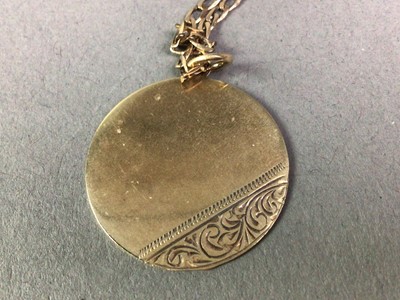 Lot 500 - PENDANT ON CHAIN